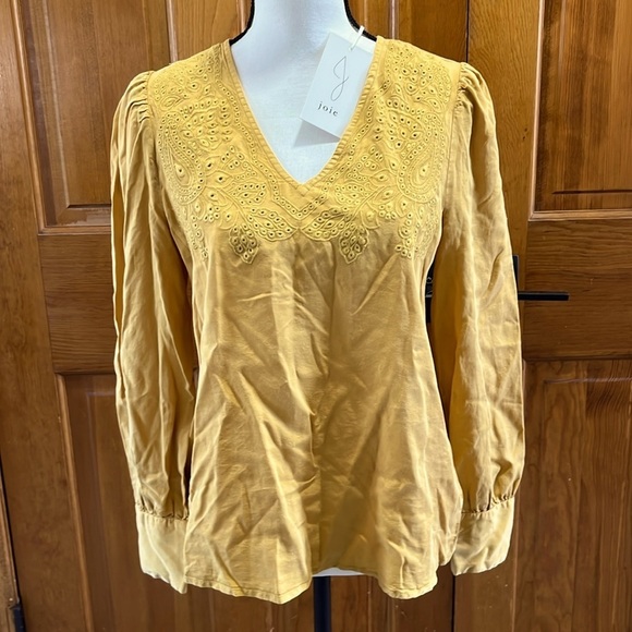 Beautiful Embroidered Top - Picture 2 of 5